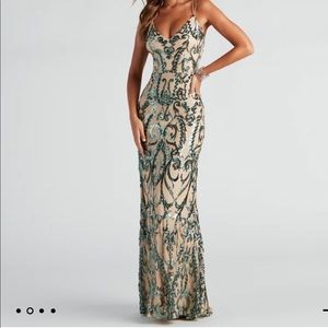 Windsor Formal Long Sequin Dress Size Small